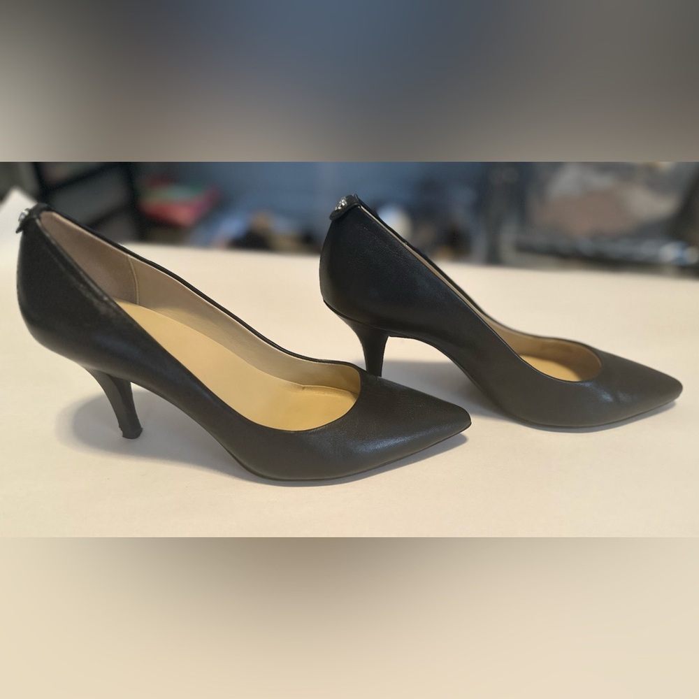 Michael Kors Black Heels Classic Leather Pumps - Picture 2 of 9